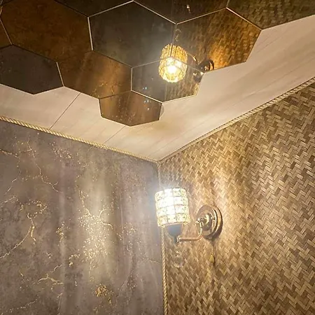 Love hotel Le